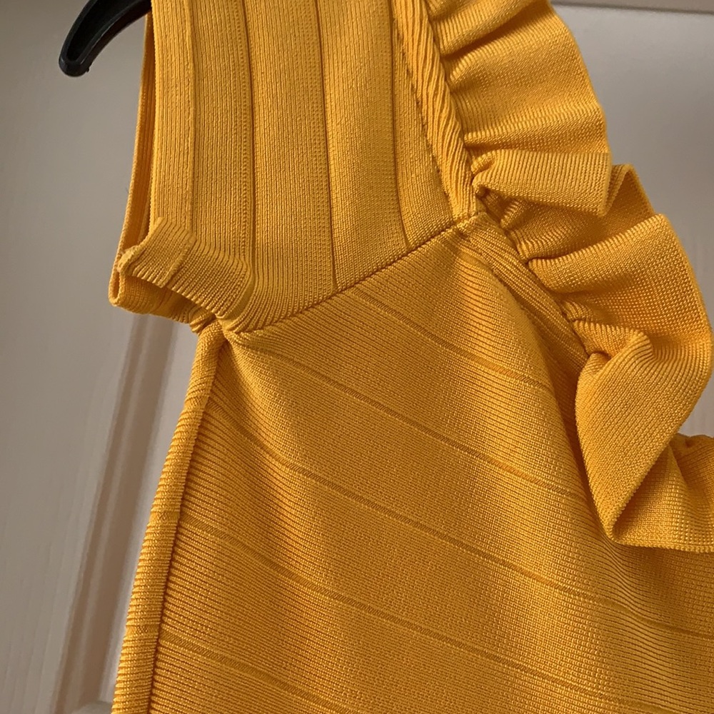 Stunning Bebe dress - Picture 15 of 16